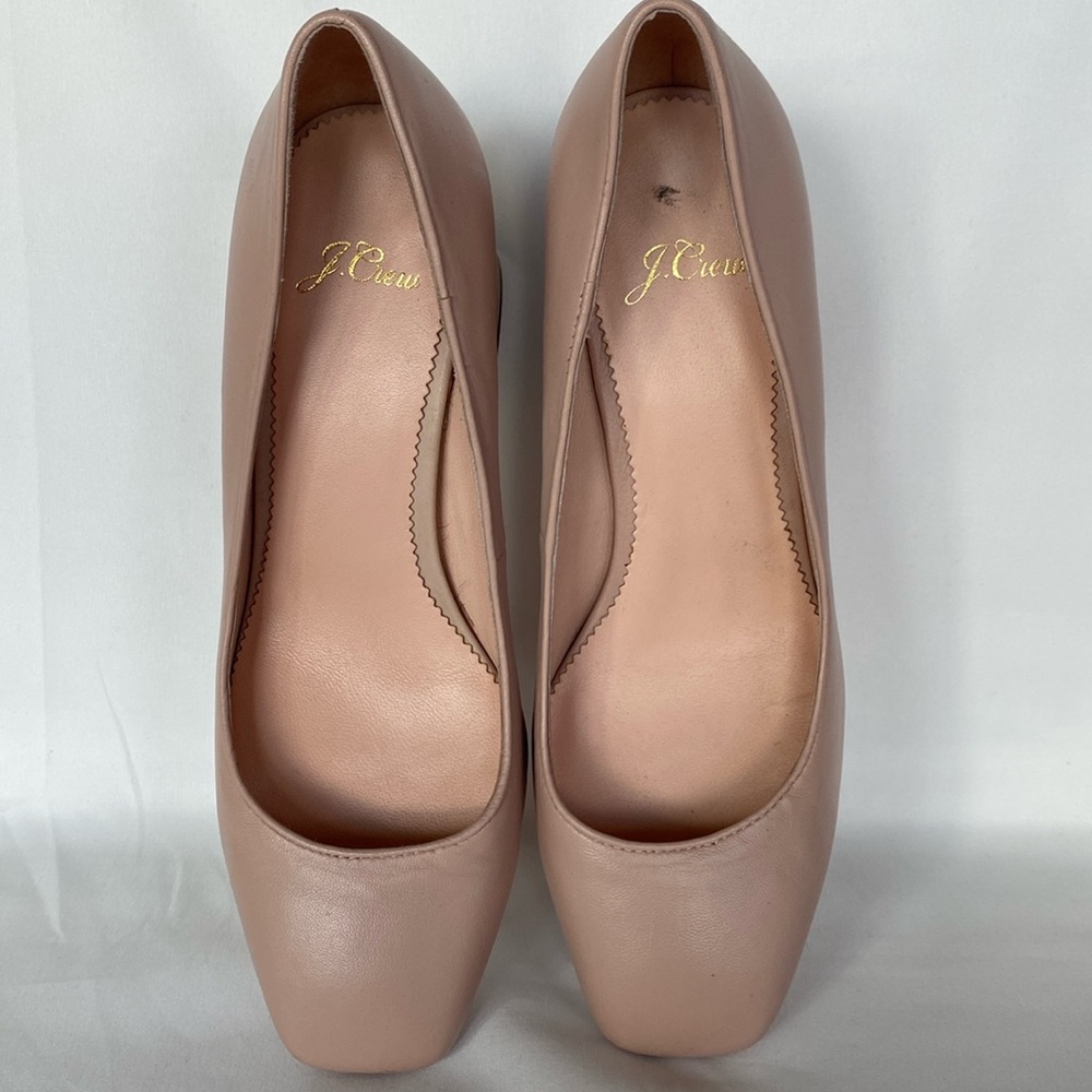 J. CREW🌟SALMON PINK 🌟LEATHER TOP LINE AND LINING🌟SQUARE TOE BOX🌟FLAIR HEELS